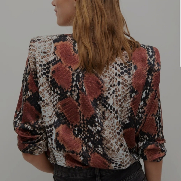 Mango-Printed blouse with shoulder pads-NWT - Picture 3 of 4